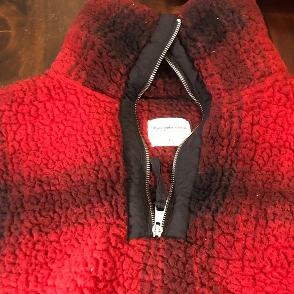 Abercrombie & Fitch Red and Black Sweater - Picture 8 of 15